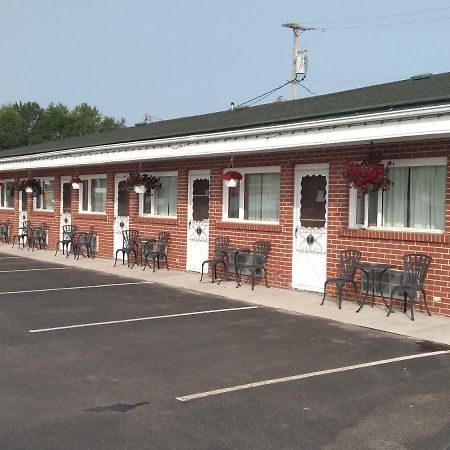 Algoma Motel Вава Екстер'єр фото