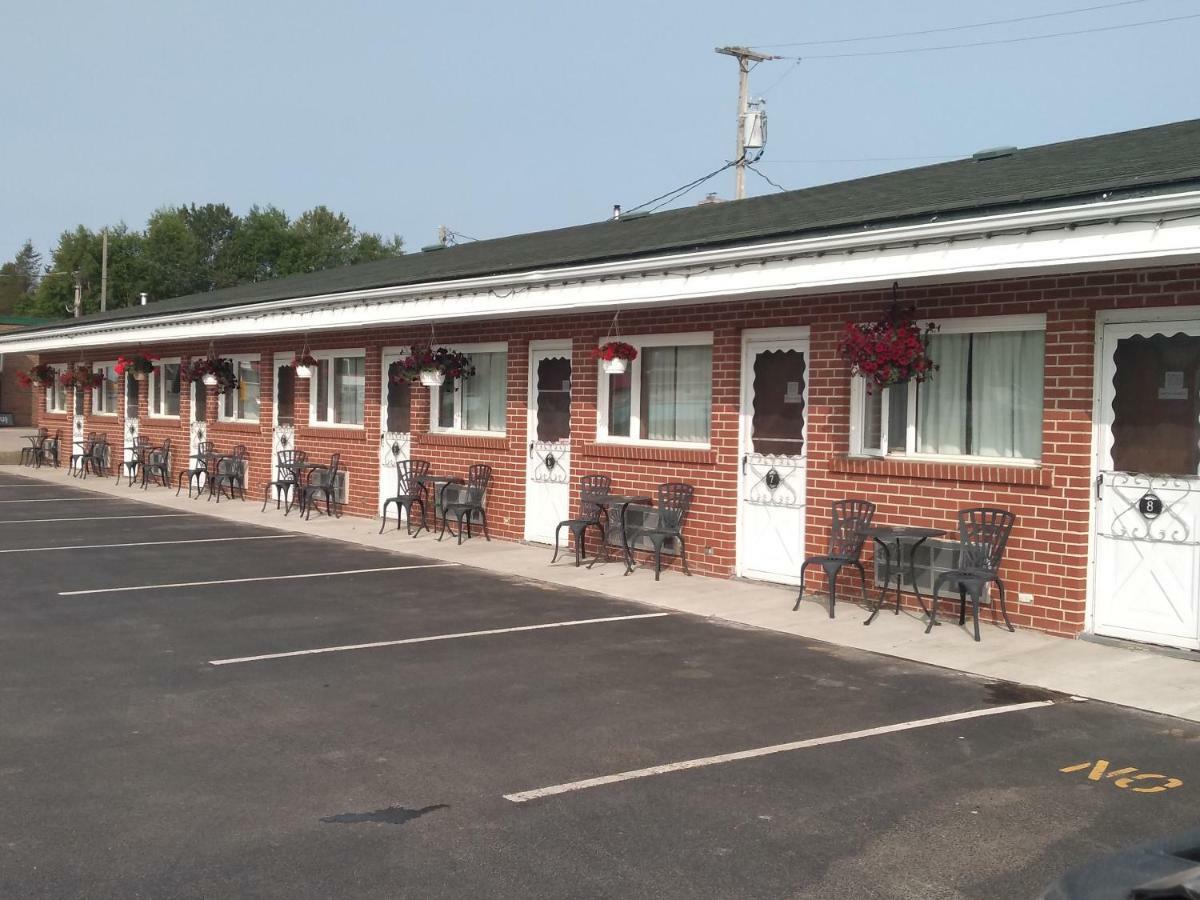 Algoma Motel Вава Екстер'єр фото